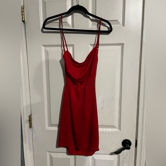 simple red mini dress - Picture 1 of 6